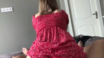 A szexis lakótársam elcsábított és rácsücsült a dákómra Thumb