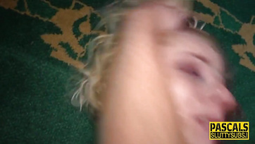 Szerteszét ujjazta, pofozta és kuffantotta a kiscicis szőkehajú picsát Thumb