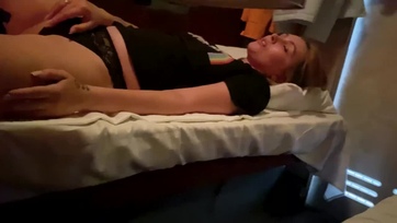 Egy kis duma után meg is farkaltam ezt a vadító milf nőcit a csihuhun Thumb