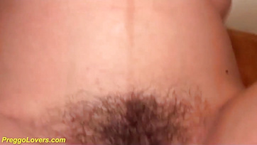 A állapotos magyar születésű csajszi könyörög a mostoha bátyusának hogy farkalja már meg a pinácskáját Thumb