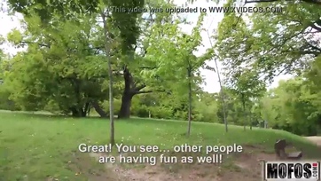 Vadító platinaszőke hazai cicus a ligetben levadászva és egy kis lovettáért mások előtt megrakva Thumb