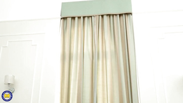 Fiatal pasasok akik jókedvűen brokira húzzák a mostoha anyjukat és nagyijukat Thumb