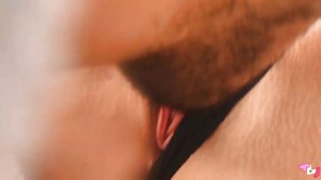 Az erdőségben jött meg a hangulata a keféléshez a sovány germán lánynak Thumb