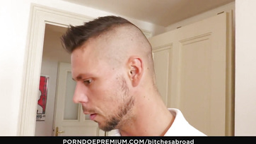 Sikerült rábeszélnie egy kis hancúrozásra az edzett férfit a nagycickós keleteurópai luvnyának Thumb